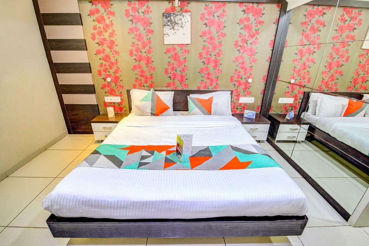 Fabhotel Metro Park Hotel