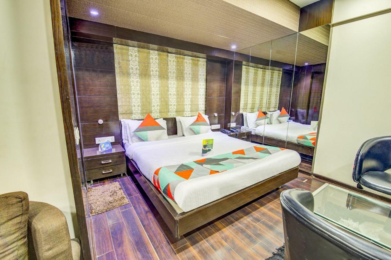 Hotel Fabhotel Metro Park 3*