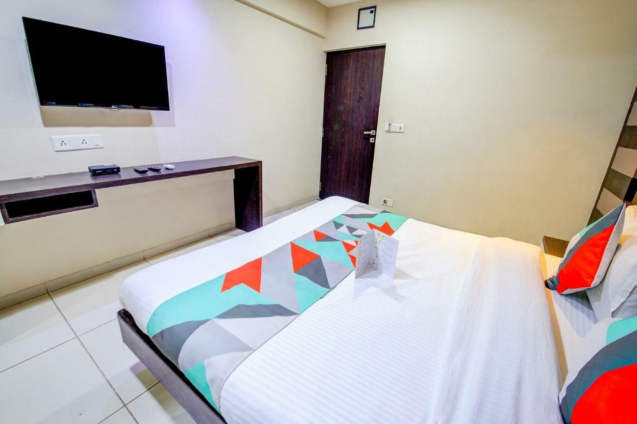 Hotel Fabhotel Metro Park Ahmedabad