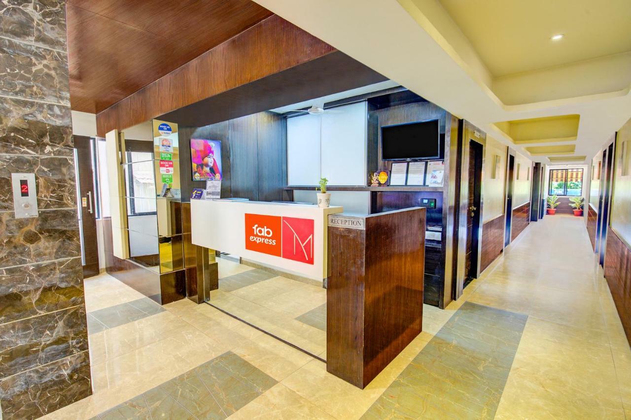 Fabhotel Metro Park Hotel 3*