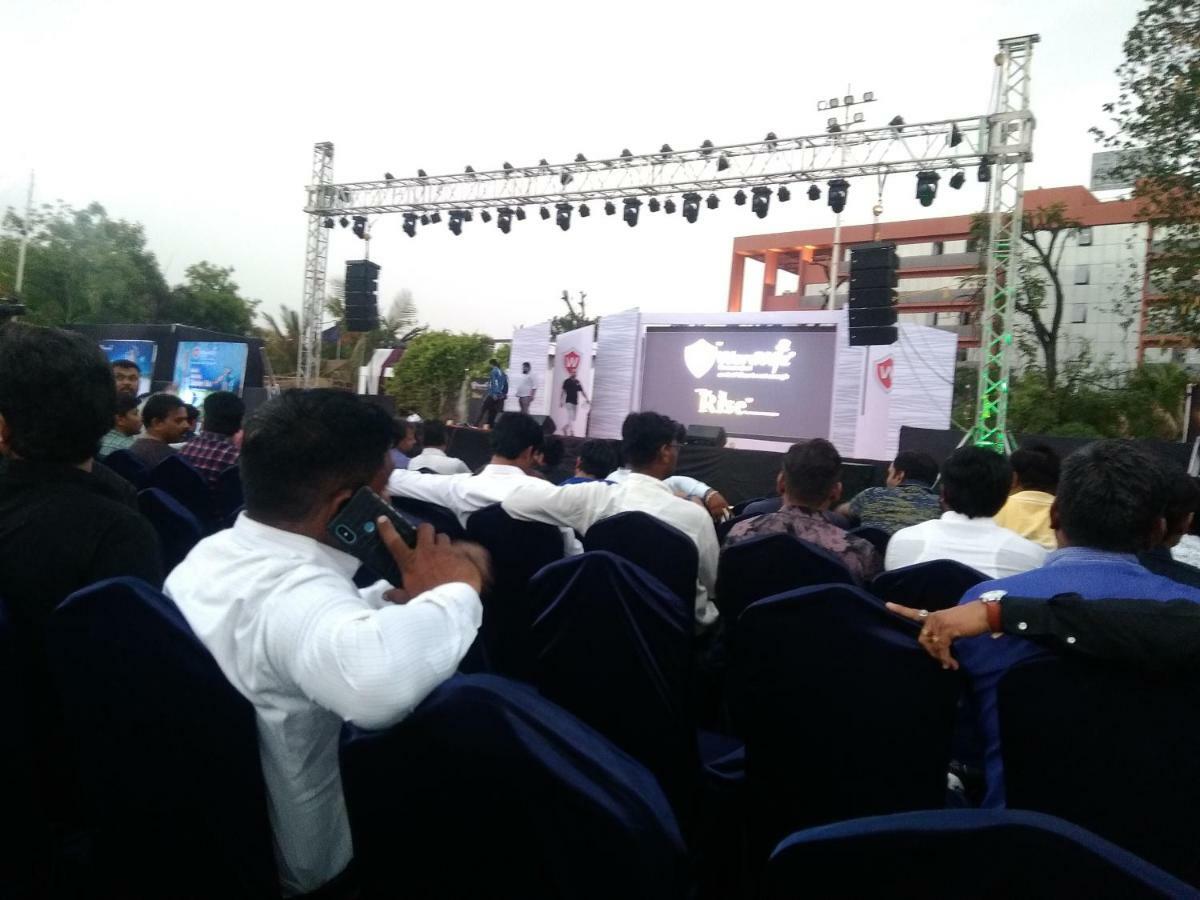Aarya Grand & Hotel