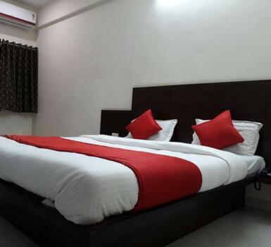 Royal Night Guest house