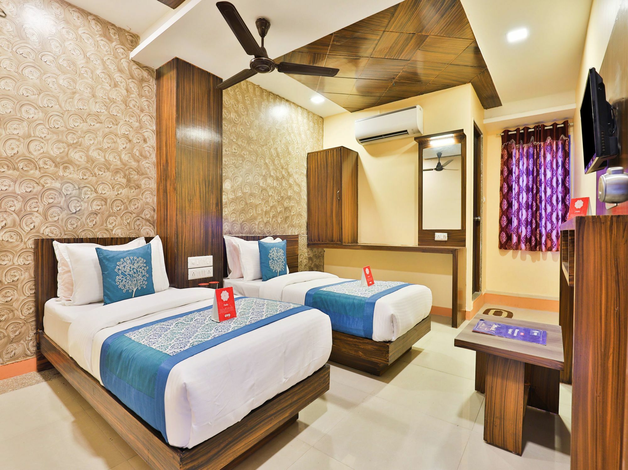 Oyo 12196 Mayur Park Residency Hotel