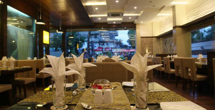 Hotel Le Grande Residency -unmarried Couples Are Not Allowed Ahmedabad