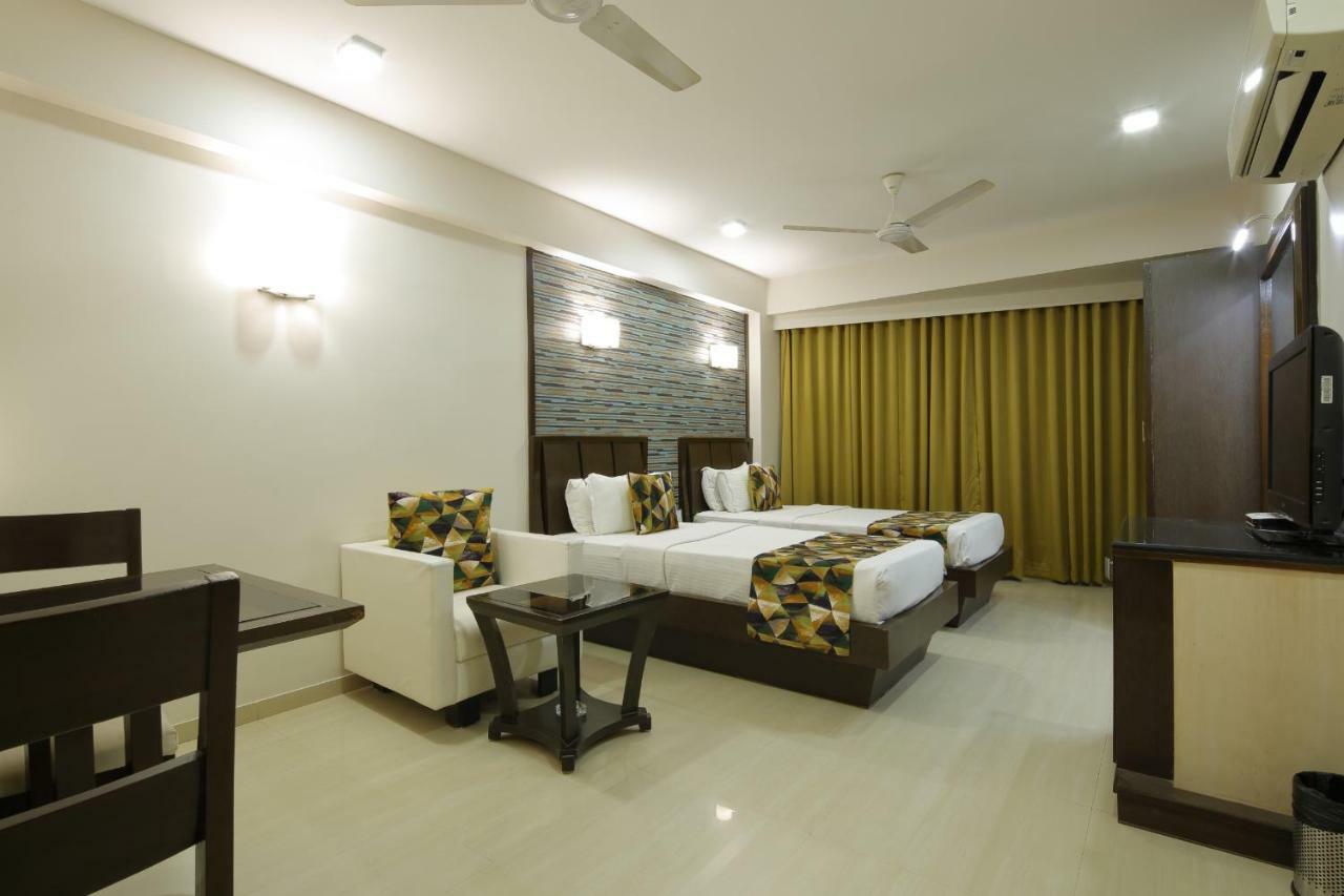 Accolade Hotel 3*