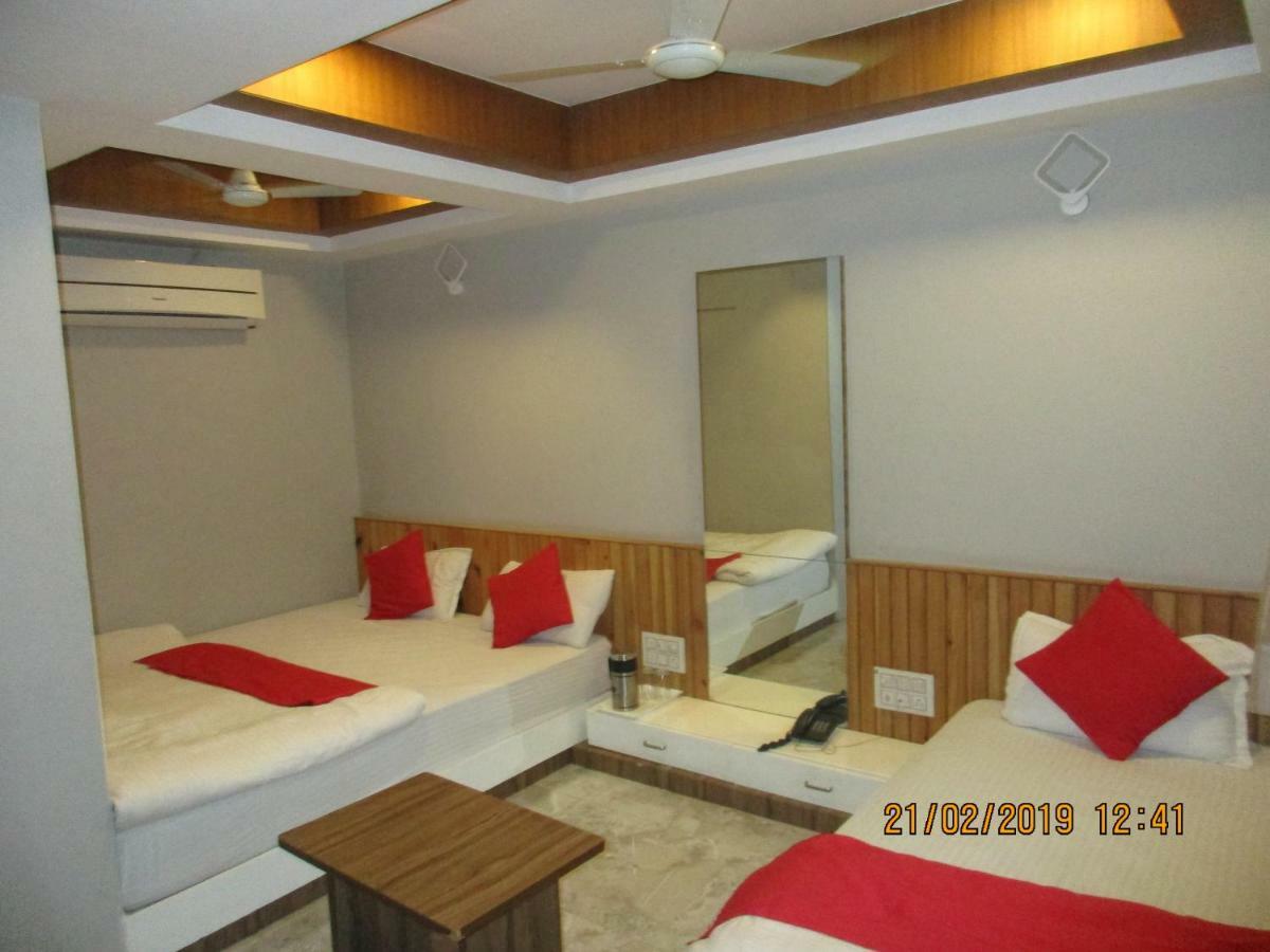 Hotel Om Balaji Ahmedabad