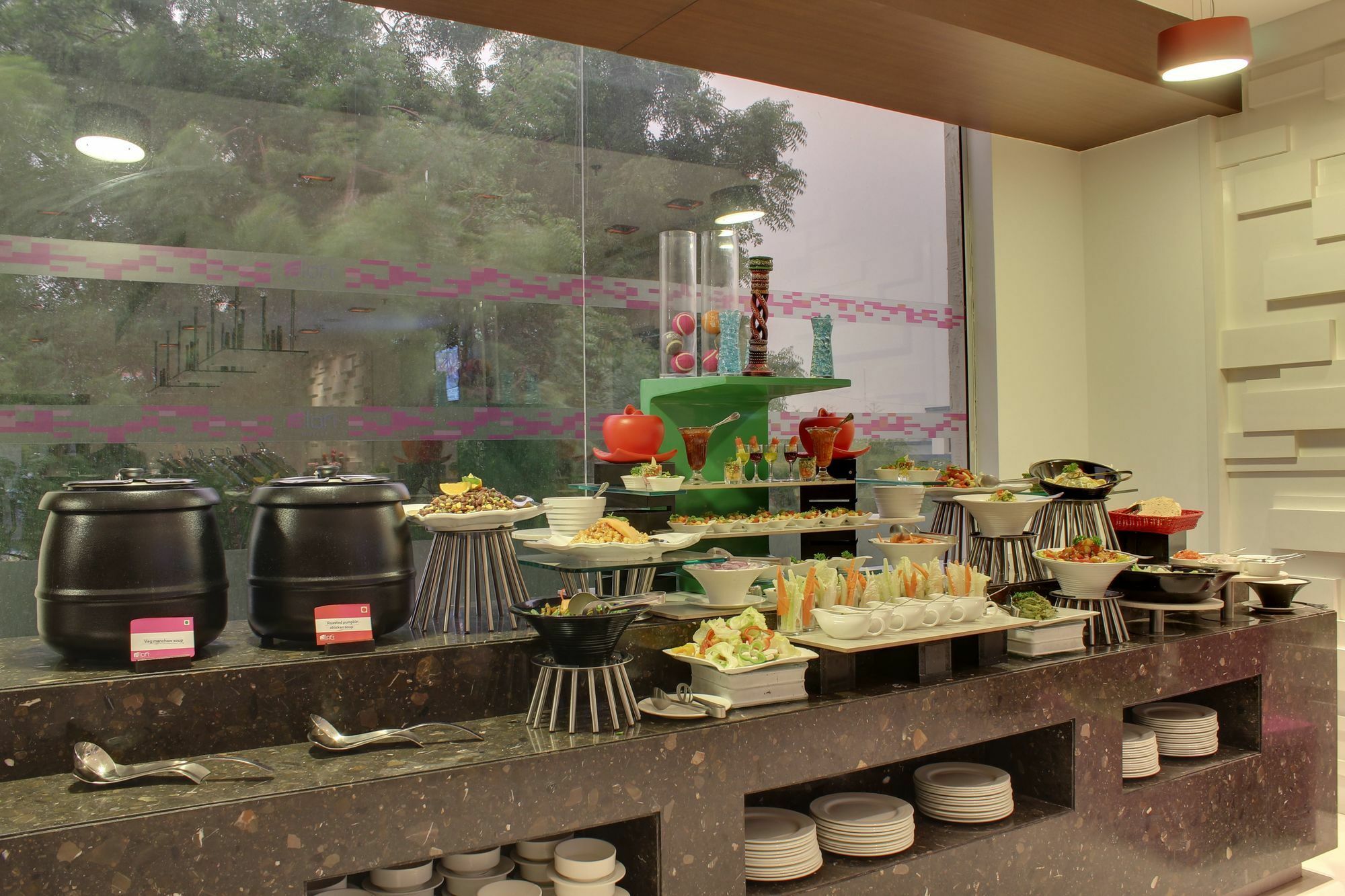 Hotel Vivanta Sg Highway
