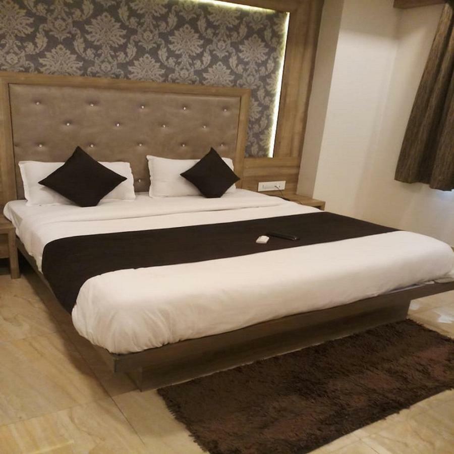 Hotel Hill Park By Sky Ahmedabad