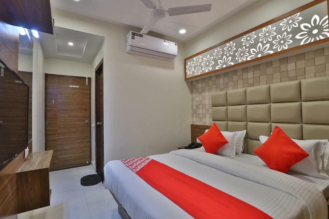 Hill Park By Sky 3*