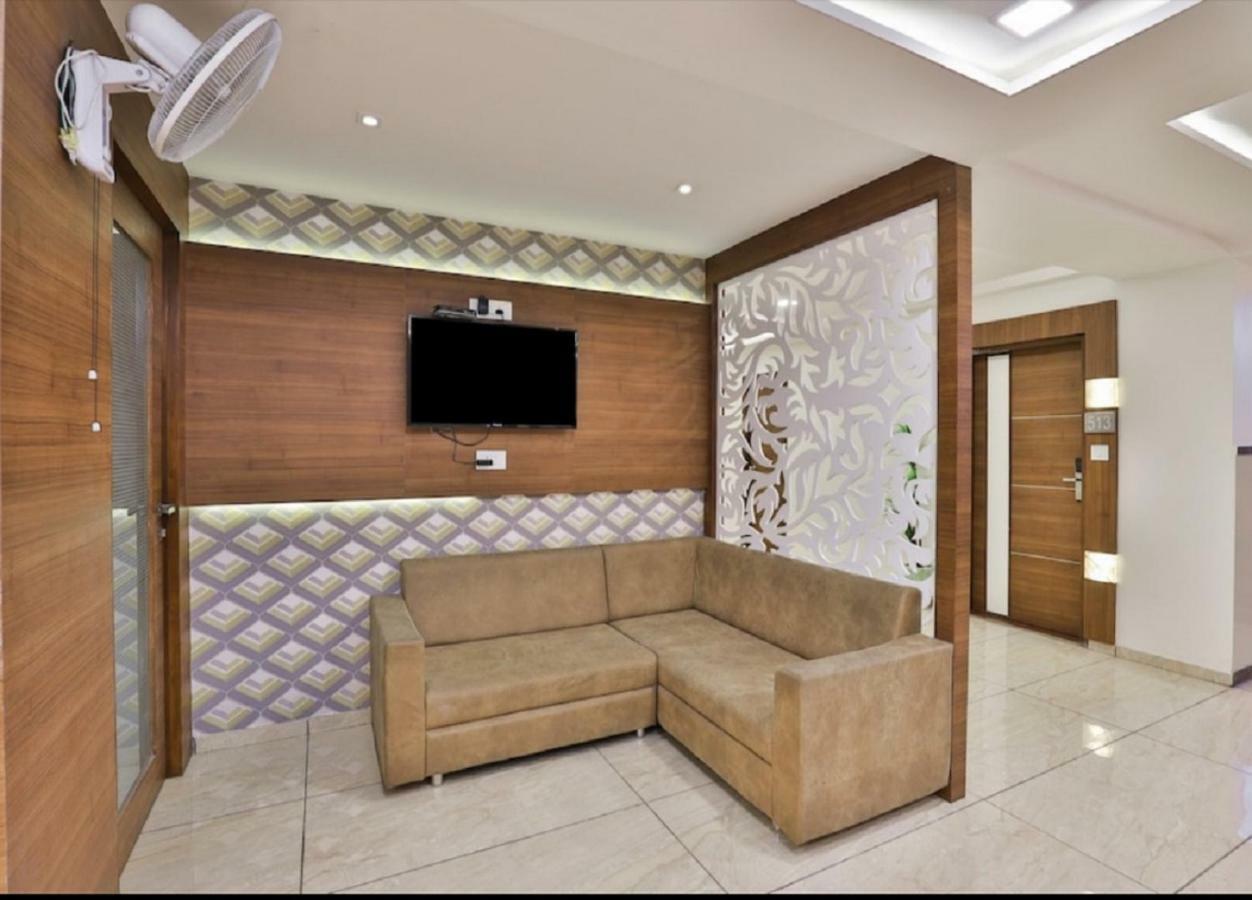 Hotel Hill Park By Sky Ahmedabad