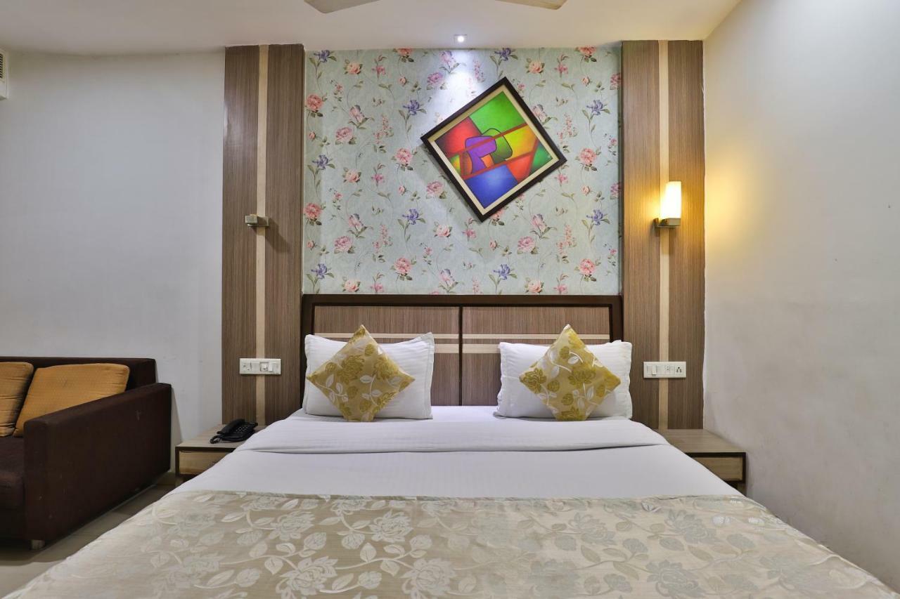 Kingston Hotel