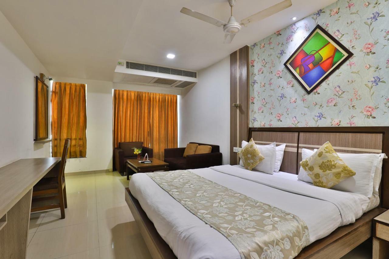 Kingston Hotel 3*