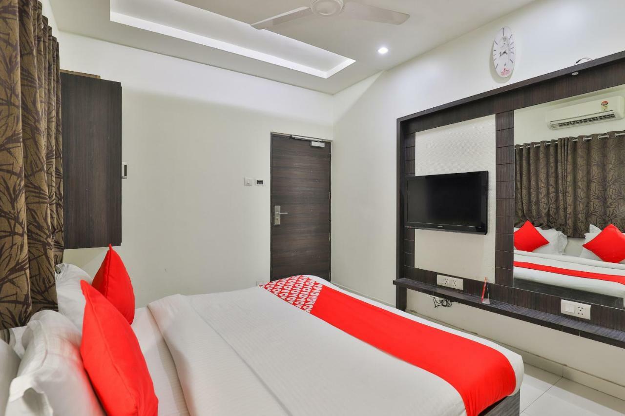 Oyo 2351 Golden Plaza 3* Ahmedabad