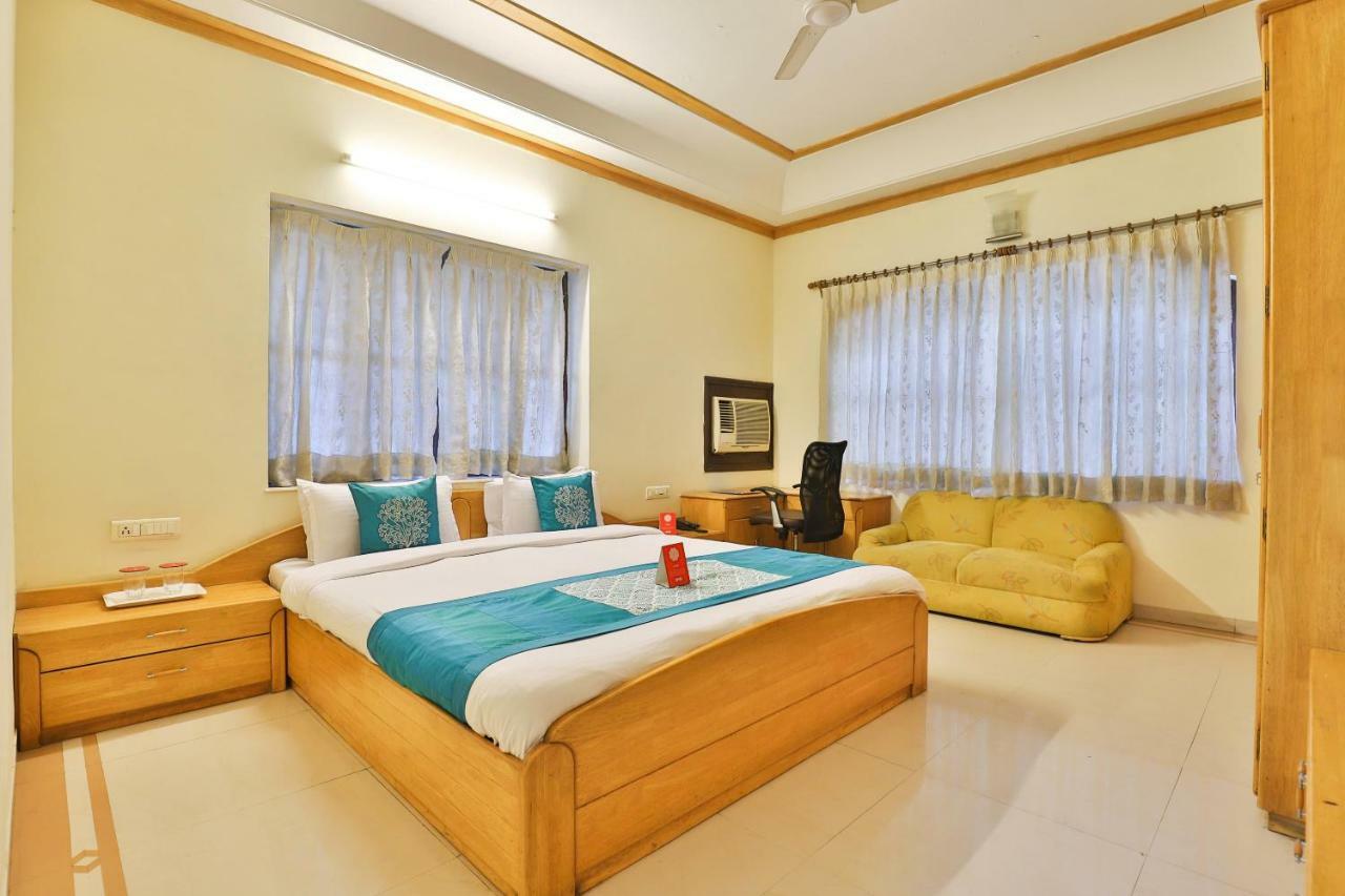 Hotel Oyo 8949 Atman