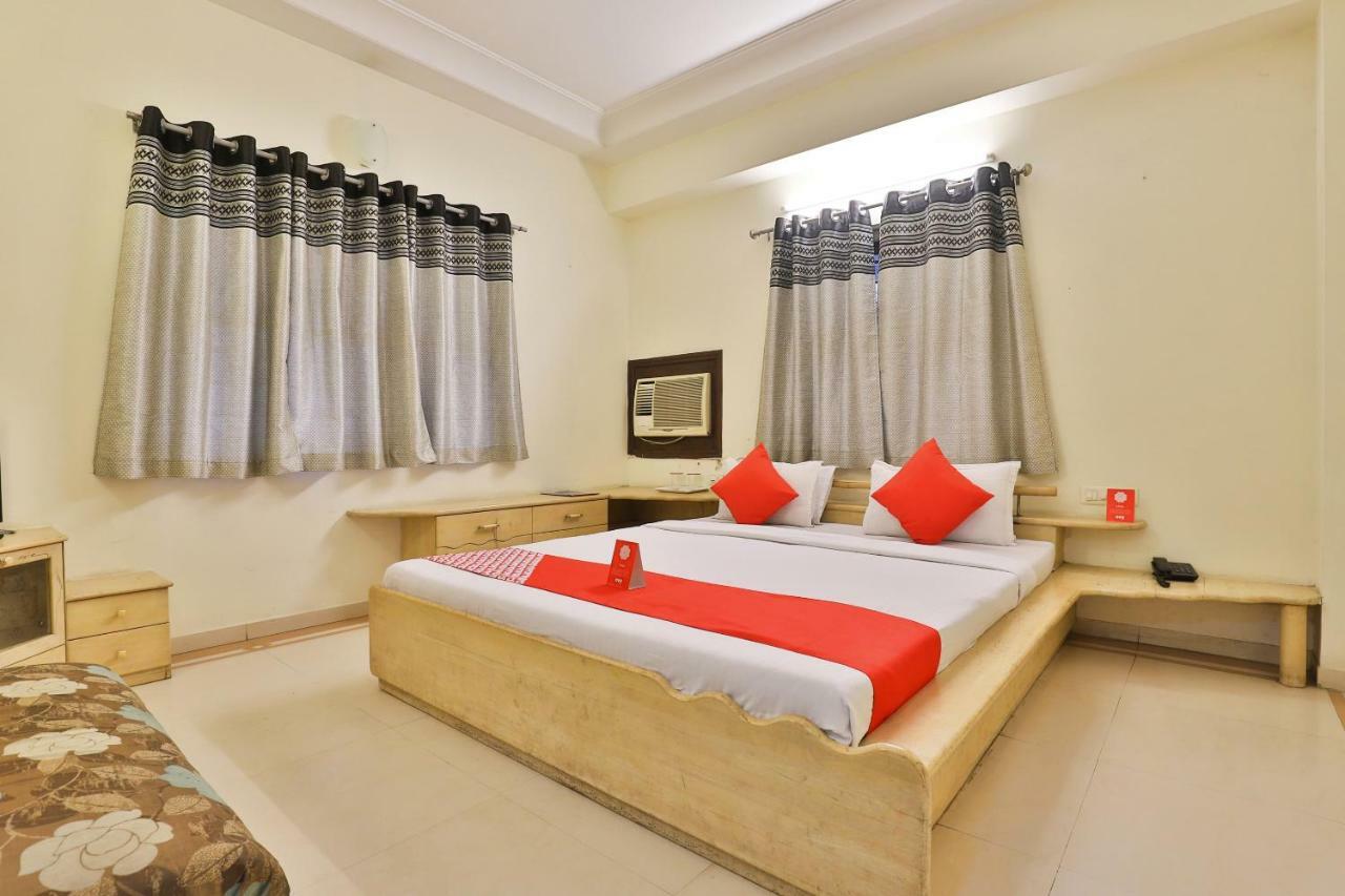 Hotel Oyo 8949 Atman