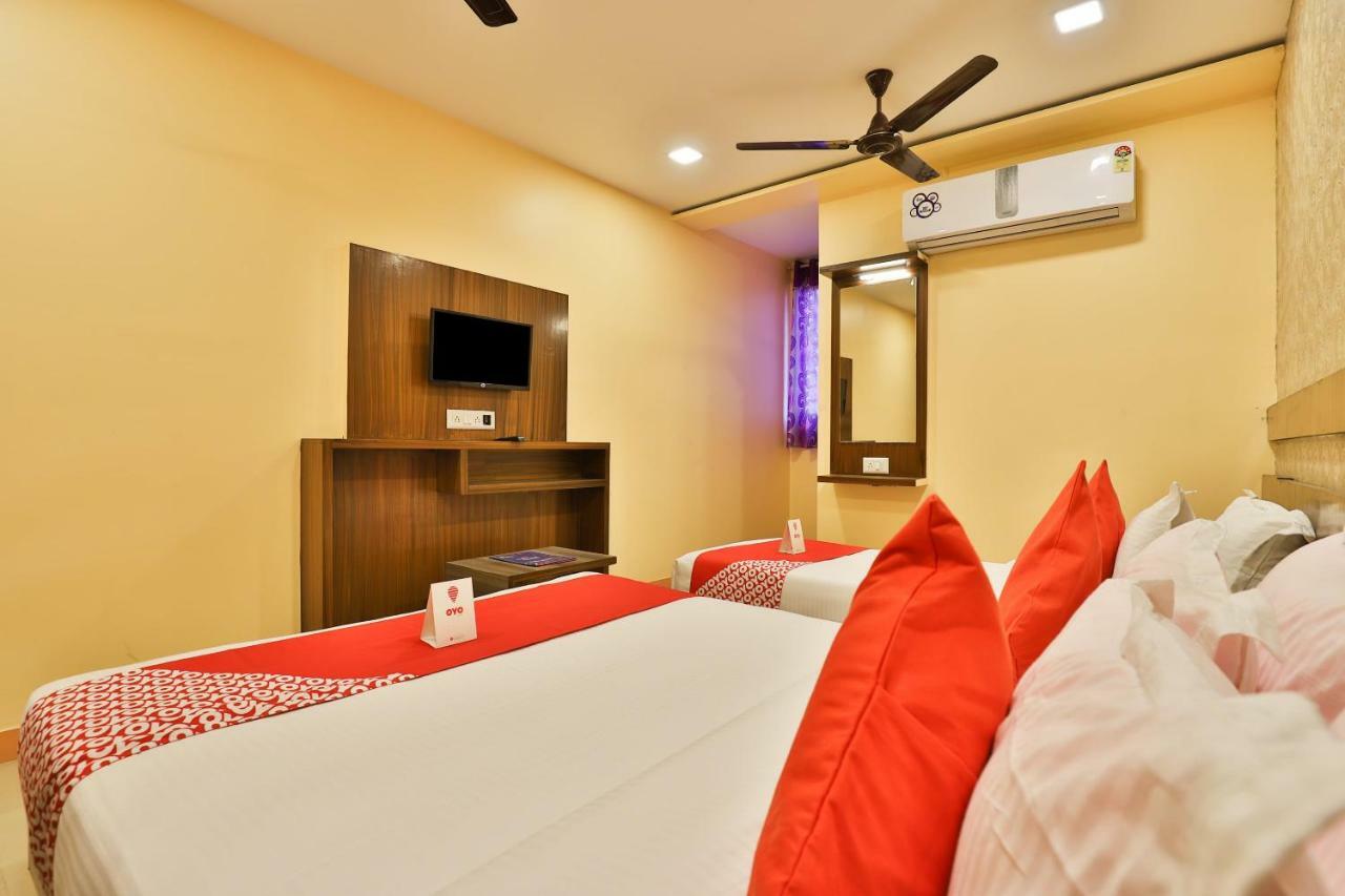 Hotel Oyo 12196 Mayur Park Residency