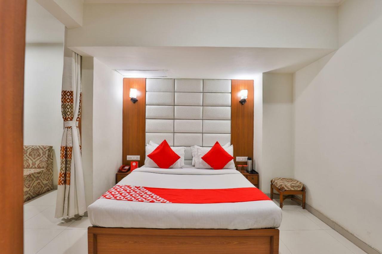 Hotel Oyo 2351 Golden Plaza