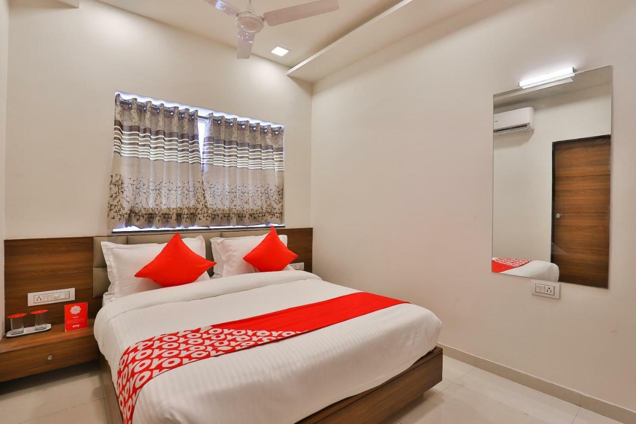 Oyo 19303 Sungold Ahmedabad