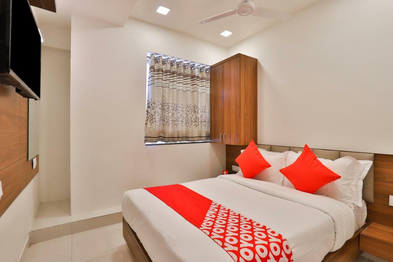 Oyo 19303 Sungold Ahmedabad