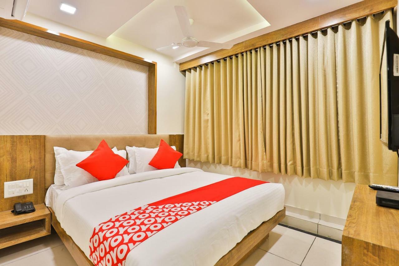 Hotel Oyo 22673 Suncity Ahmedabad