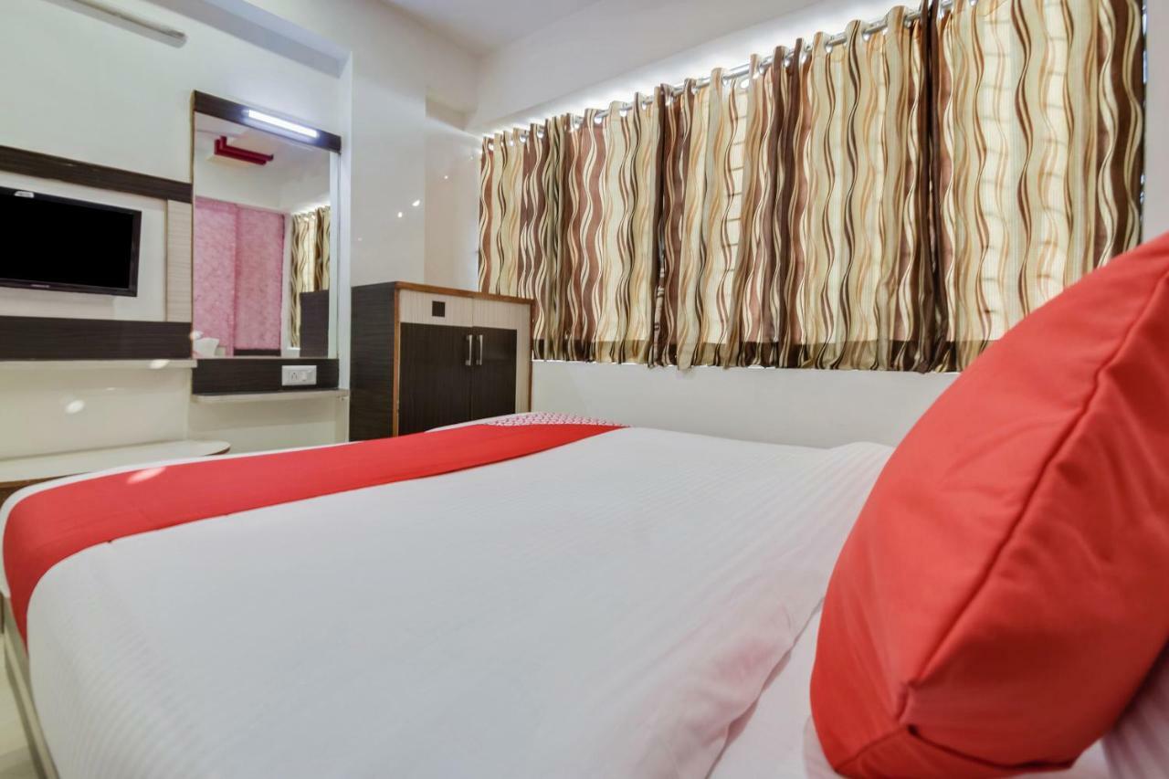 Oyo 26636 Anjali Palace Ahmedabad