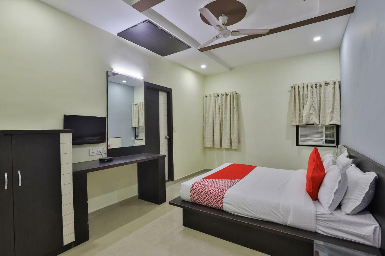 Oyo Flagship 19003 Rudra Mahal 3*