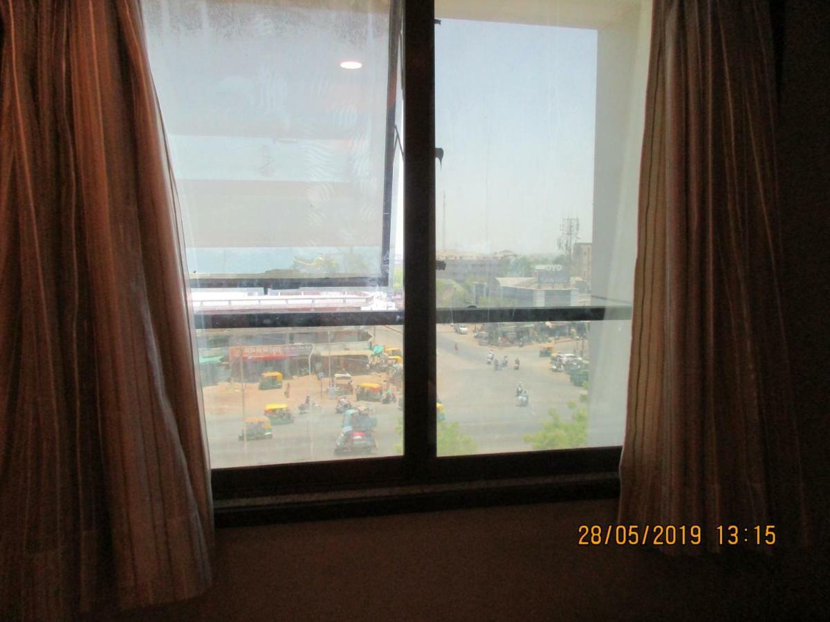 Om Balaji Hotel