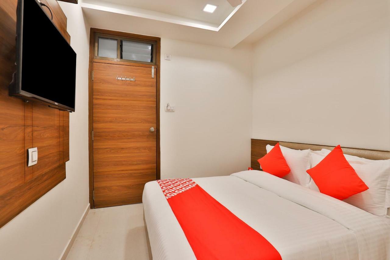 Hotel Oyo 19303 Sungold 3*