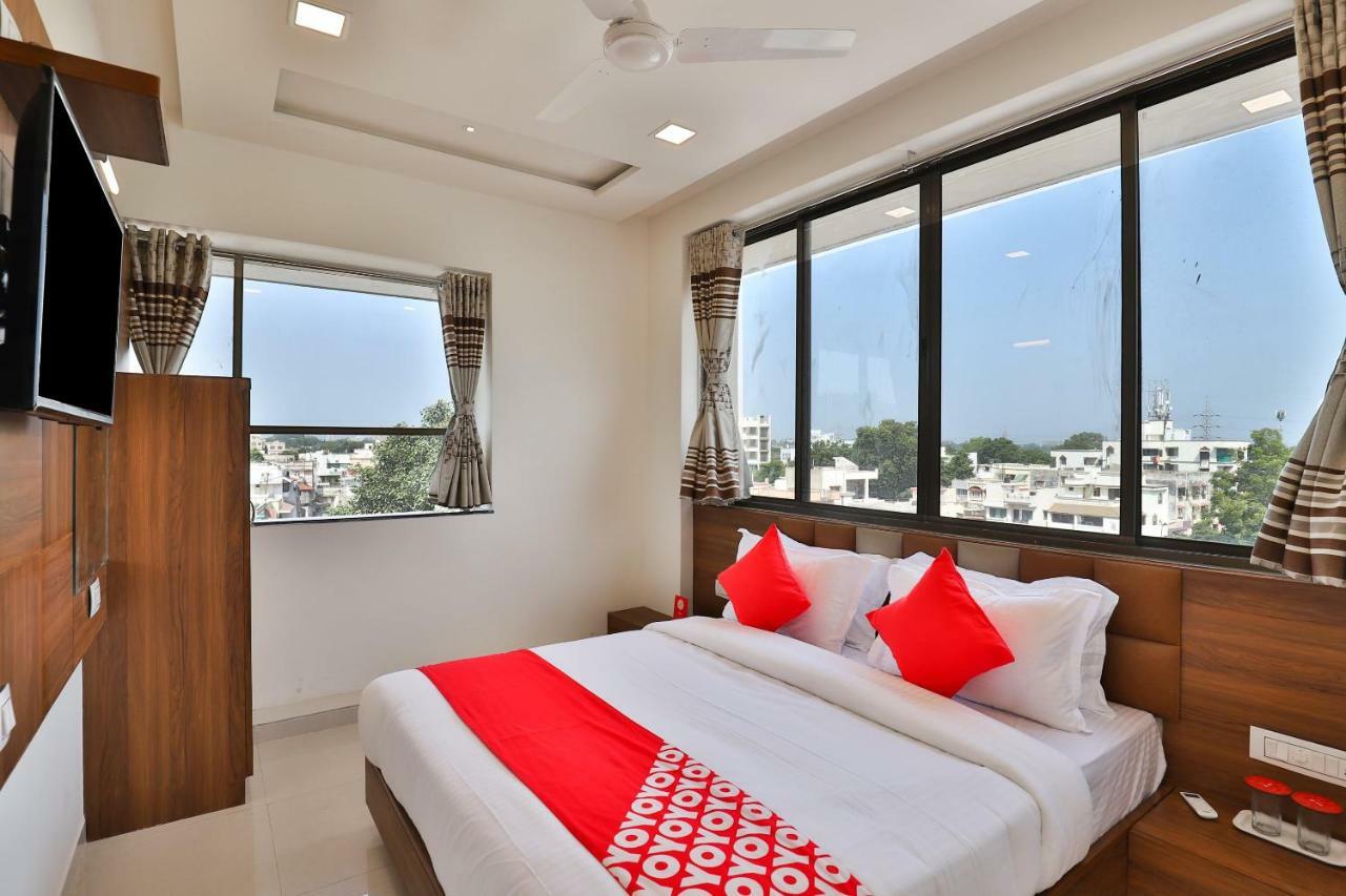 Hotel Oyo 19303 Sungold 3*