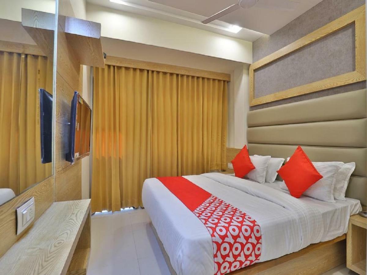 Acme By Sky Stays Hotel Ahmedabad