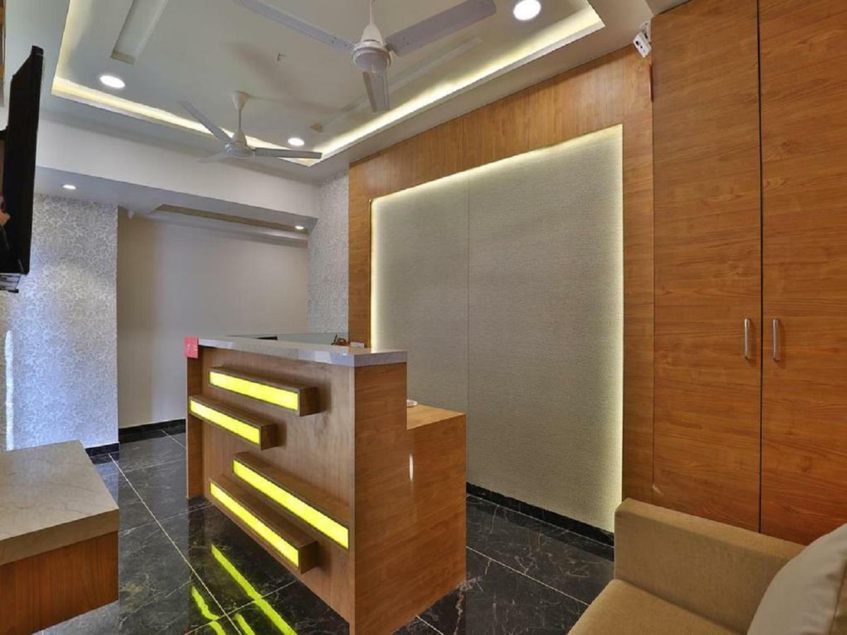 Acme By Sky Stays Hotel Ahmedabad