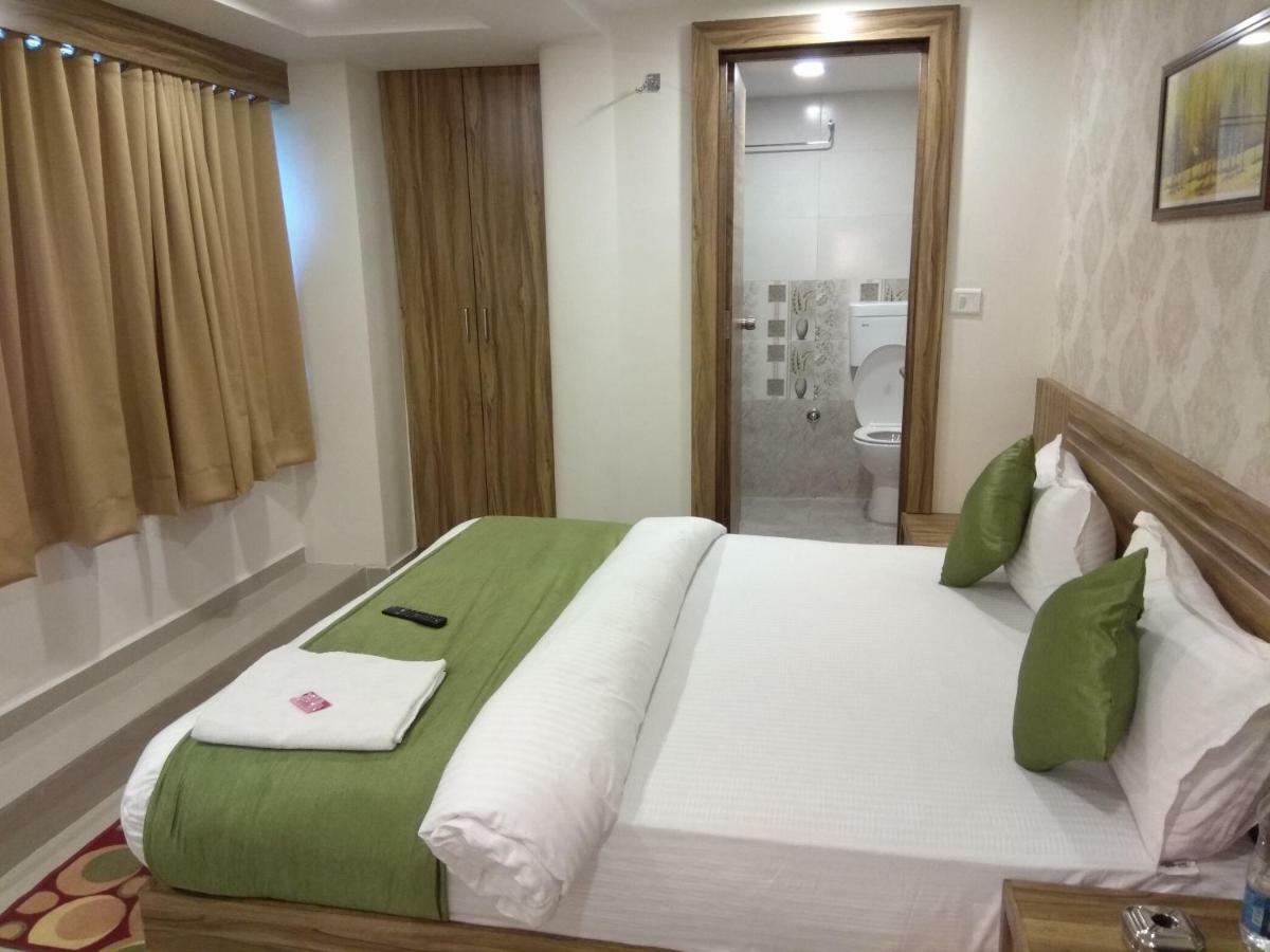 Shobhna Palace 3*