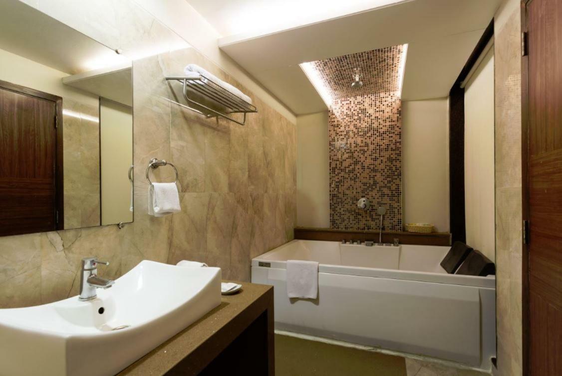Hotel Treatotel 3*