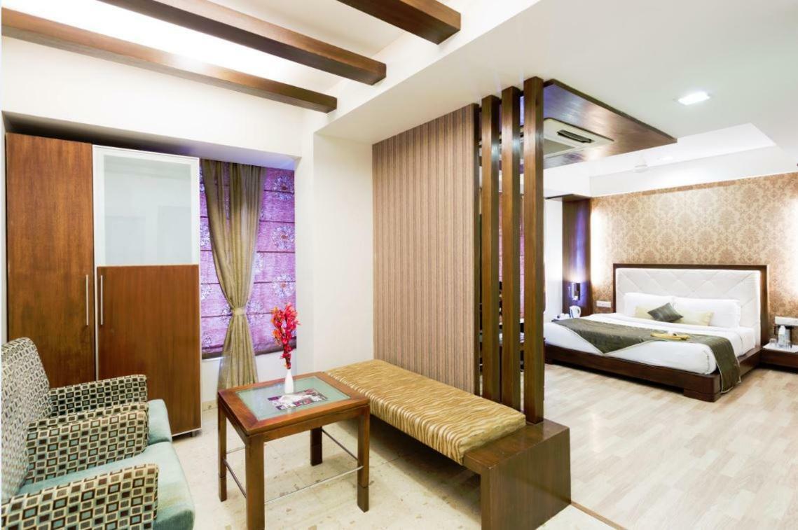 Hotel Treatotel Ahmedabad