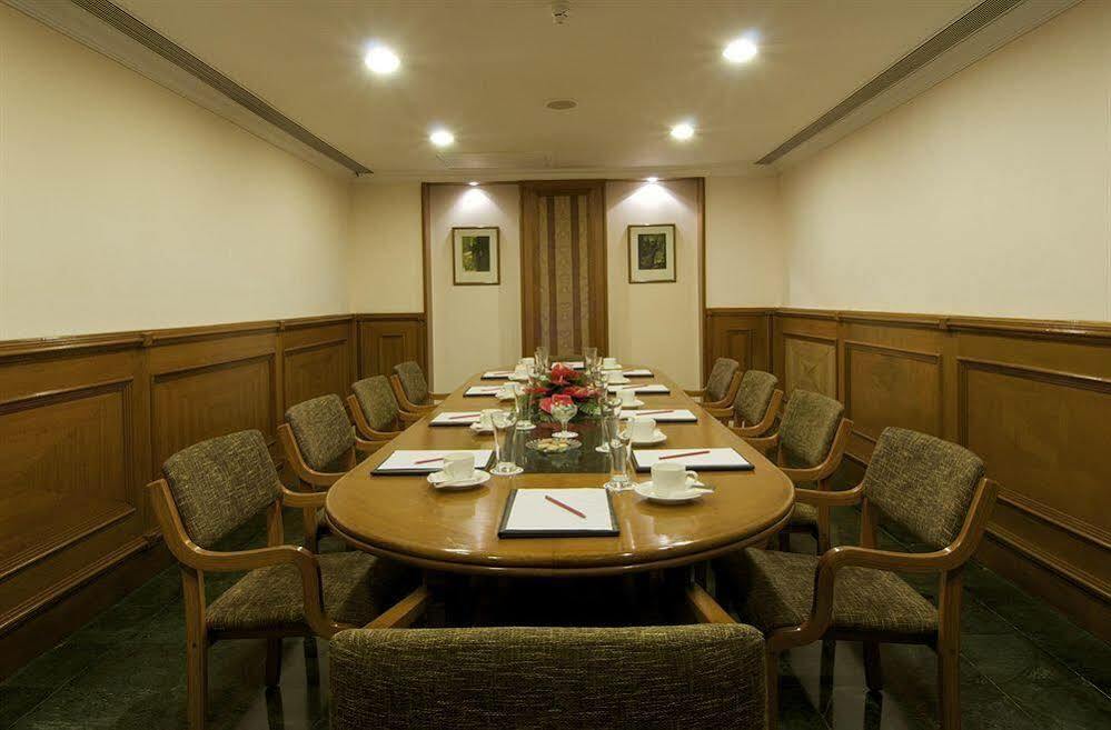 The Ummed Airport Hotel 5*