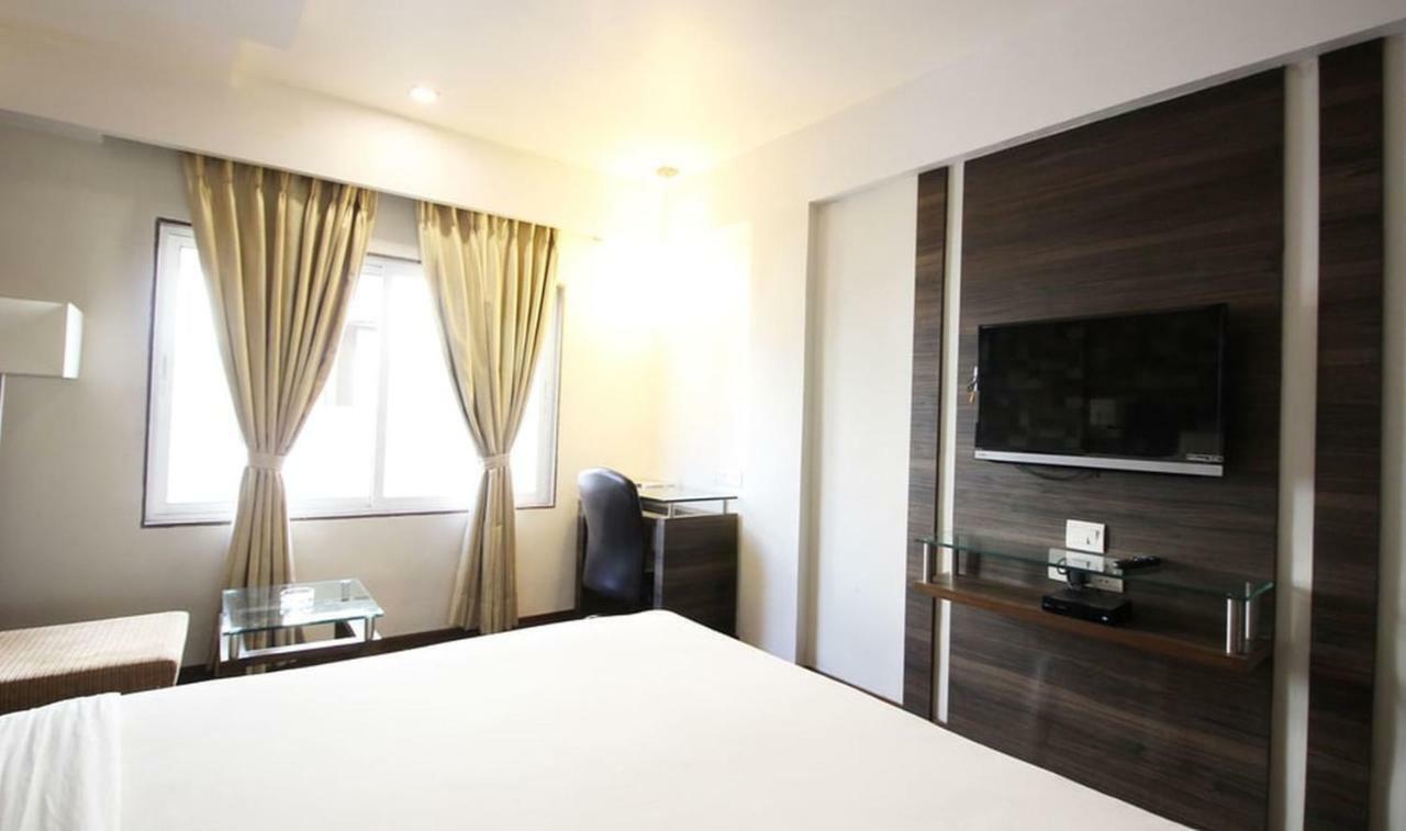 Hotel Aaram Orchard Ahmedabad