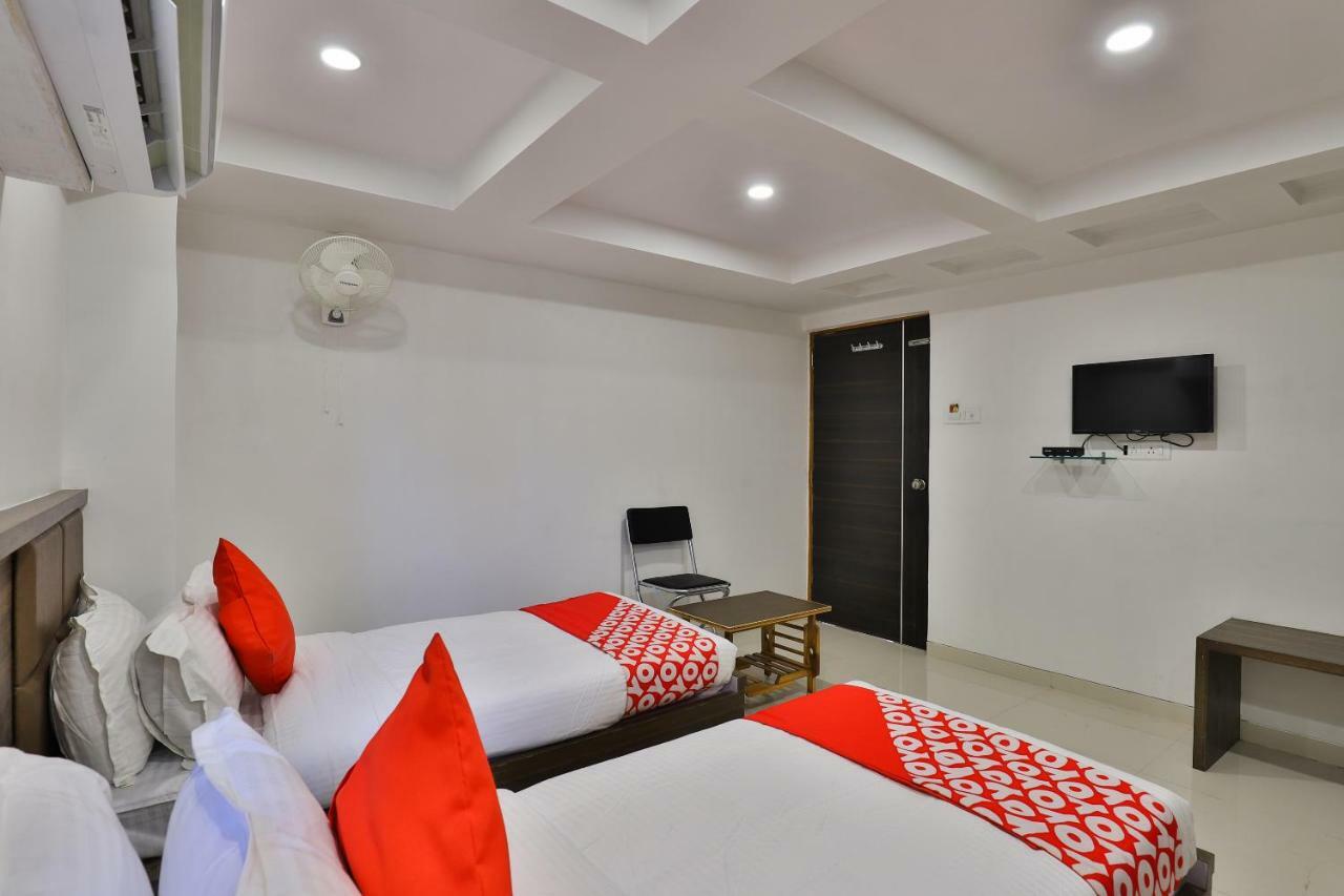 Hotel Radhe Residency Hotel 3*