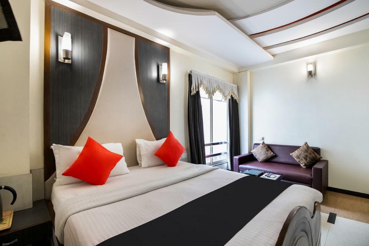 Capital O 978 Marshall The 2* Ahmedabad
