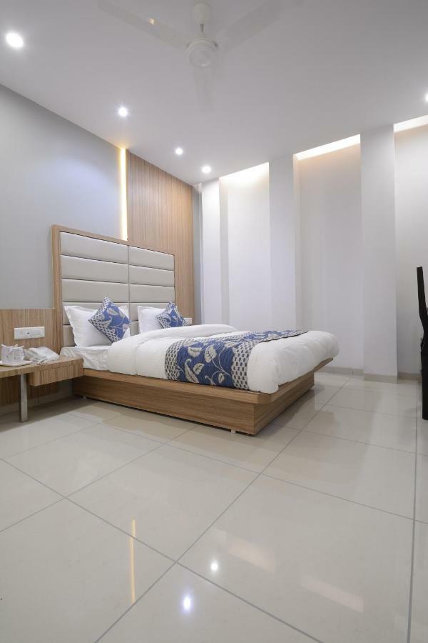 Hotel One Up Ahmedabad