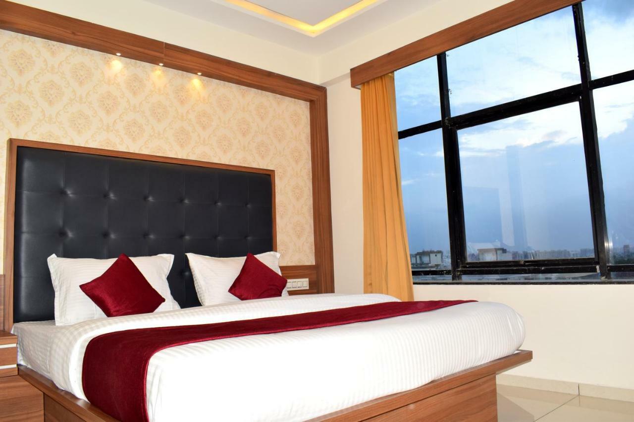 Hotel Royal Square By Sky