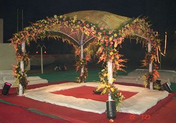 Greenwoods & 3* Ahmedabad