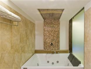 Treatotel Hotel 3*