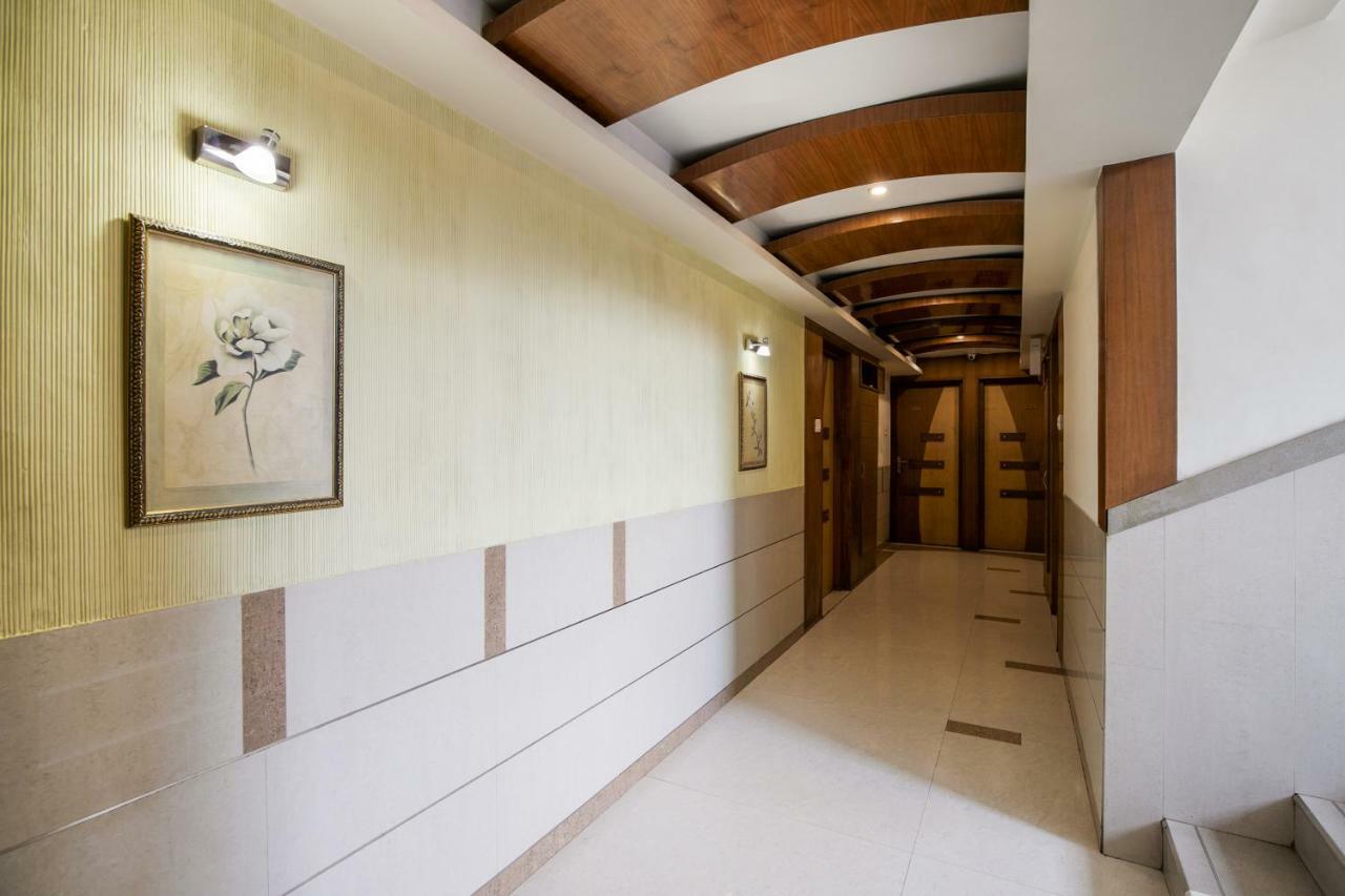 Capital O 978 Marshall The 2* Ahmedabad