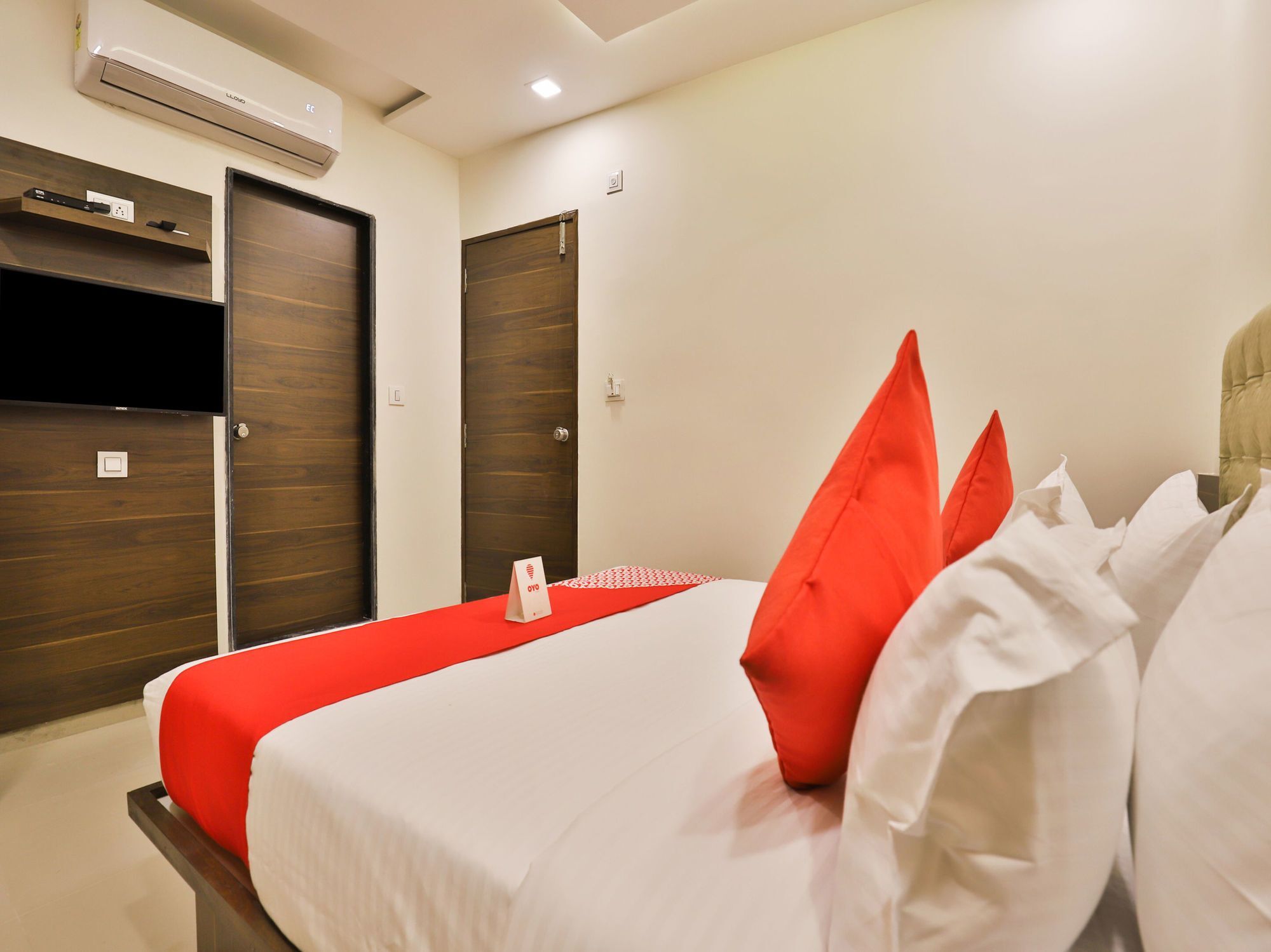 Sunstar Hotel Ahmedabad