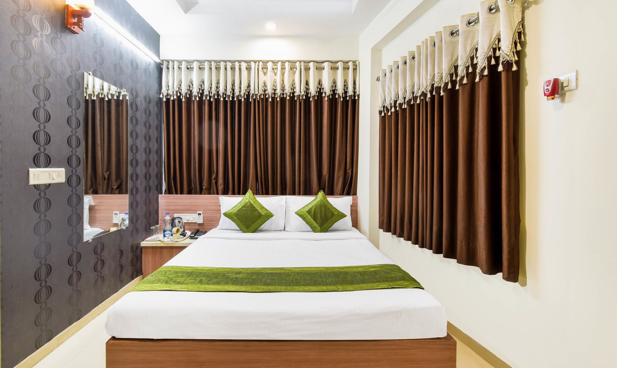 Hotel Treebo Sun Star Ahmedabad