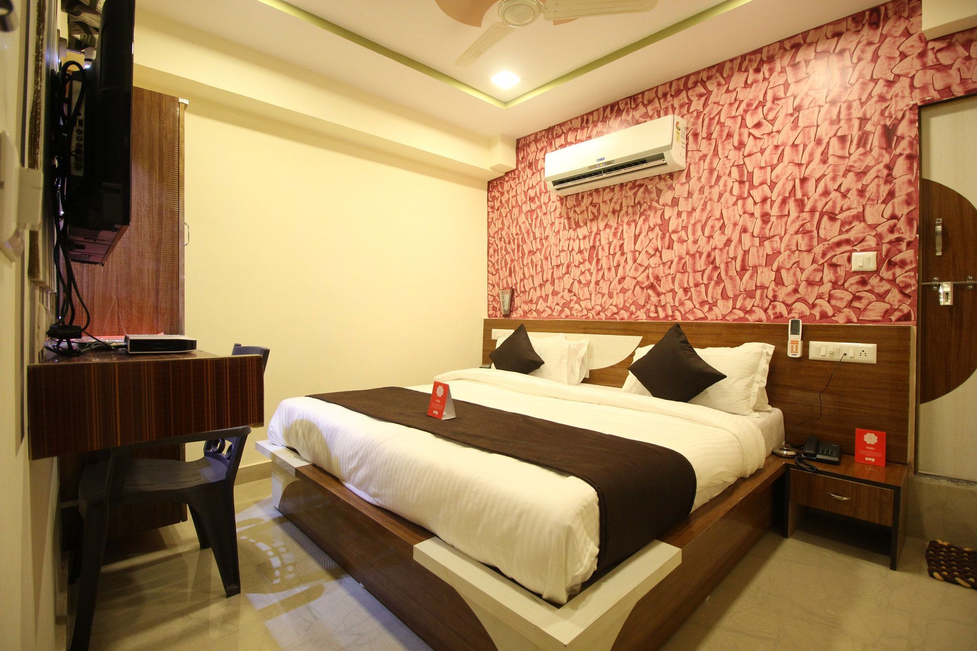 Hotel O Land Ahmedabad