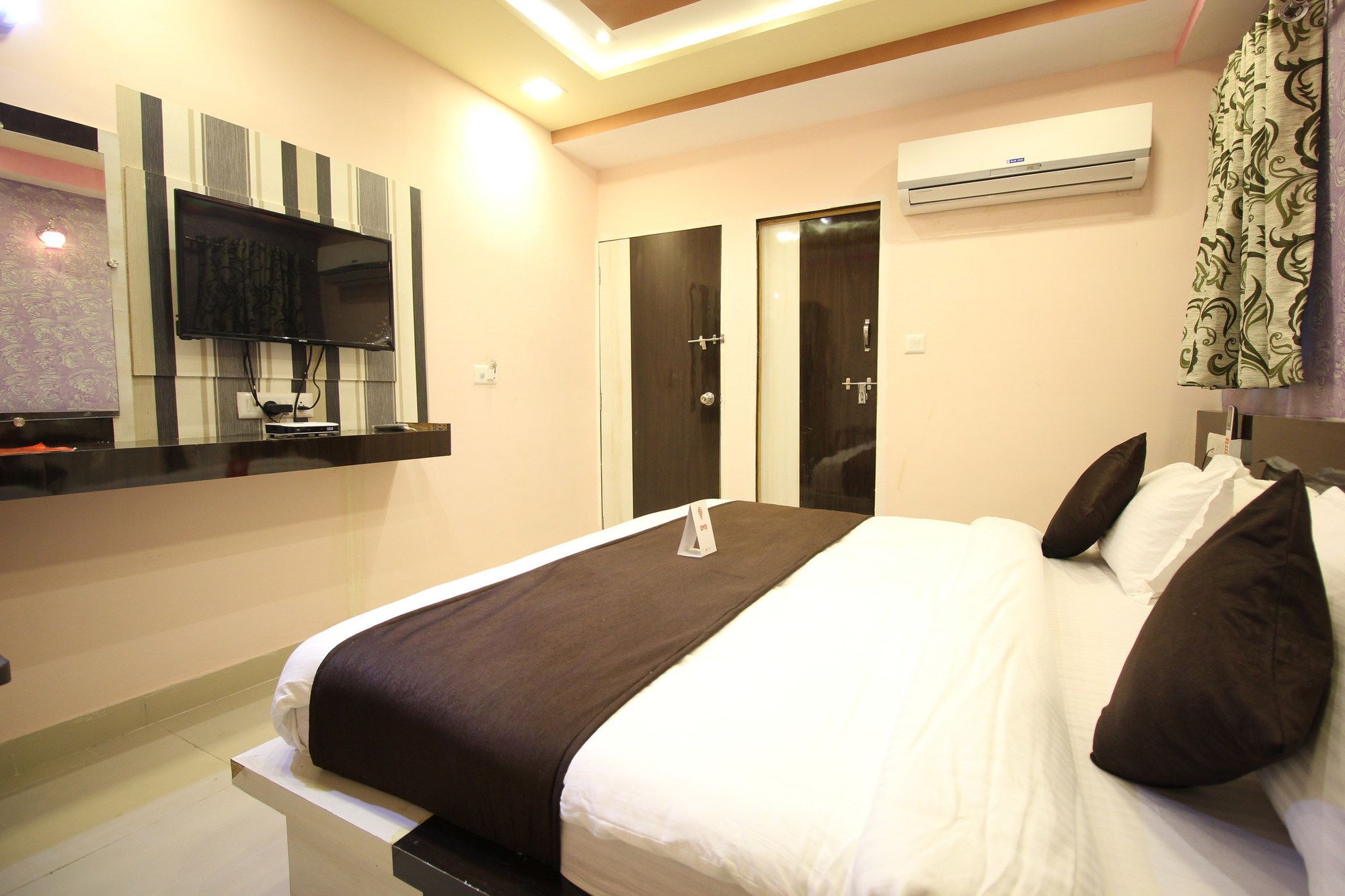 Hotel O Land
