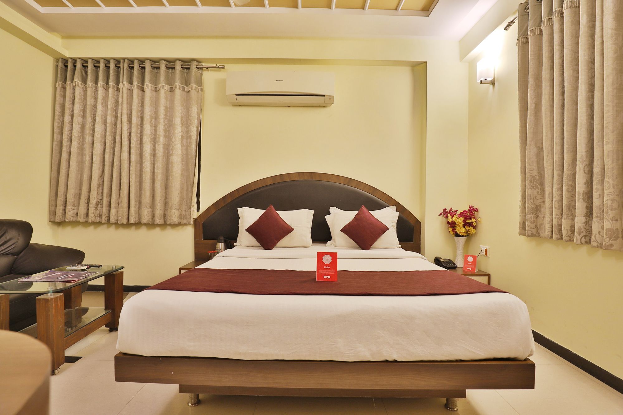 Capital O 978 Marshall The Ahmedabad