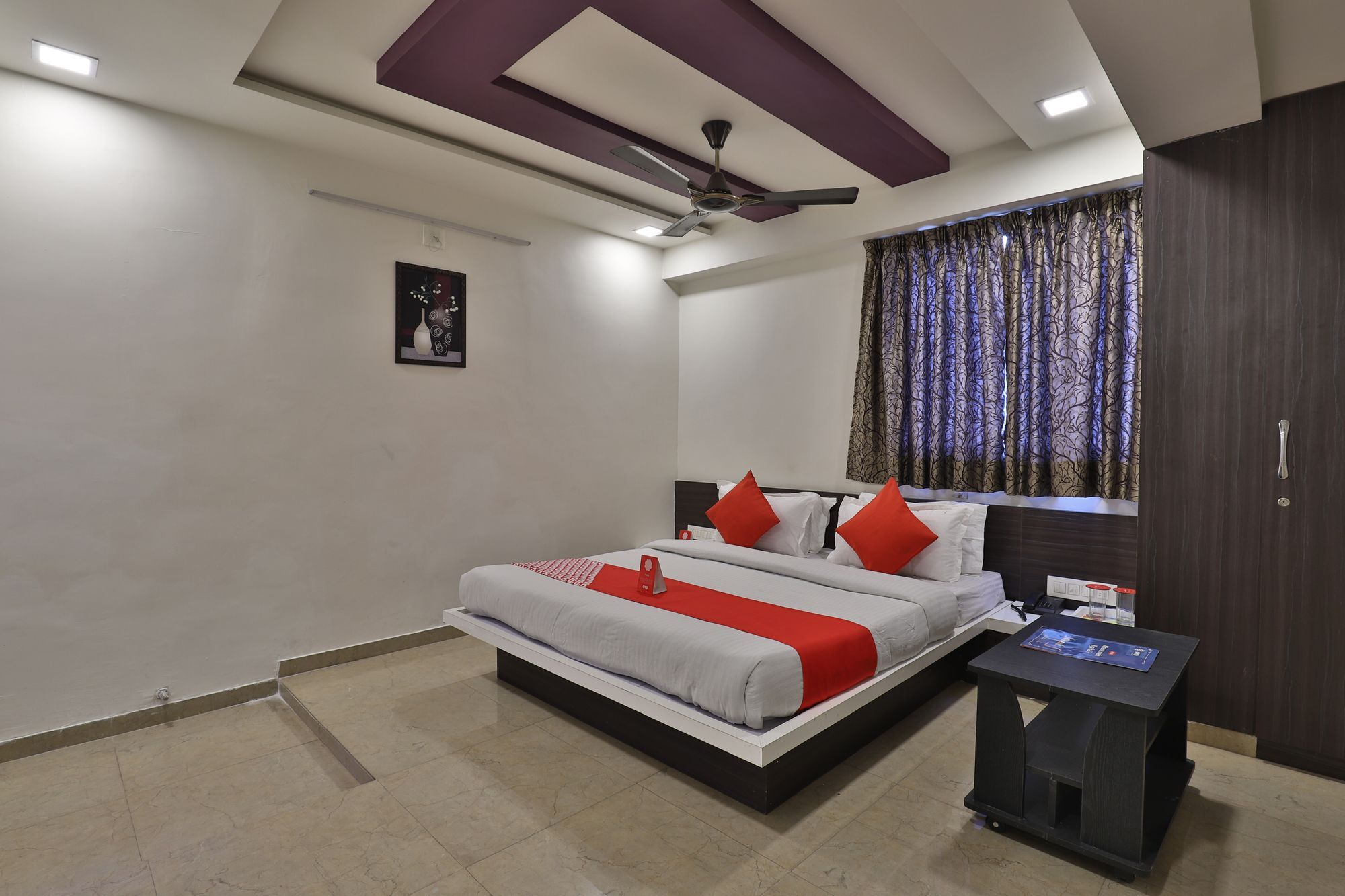 Oyo 11557 Maharaja Palace Hotel 3*