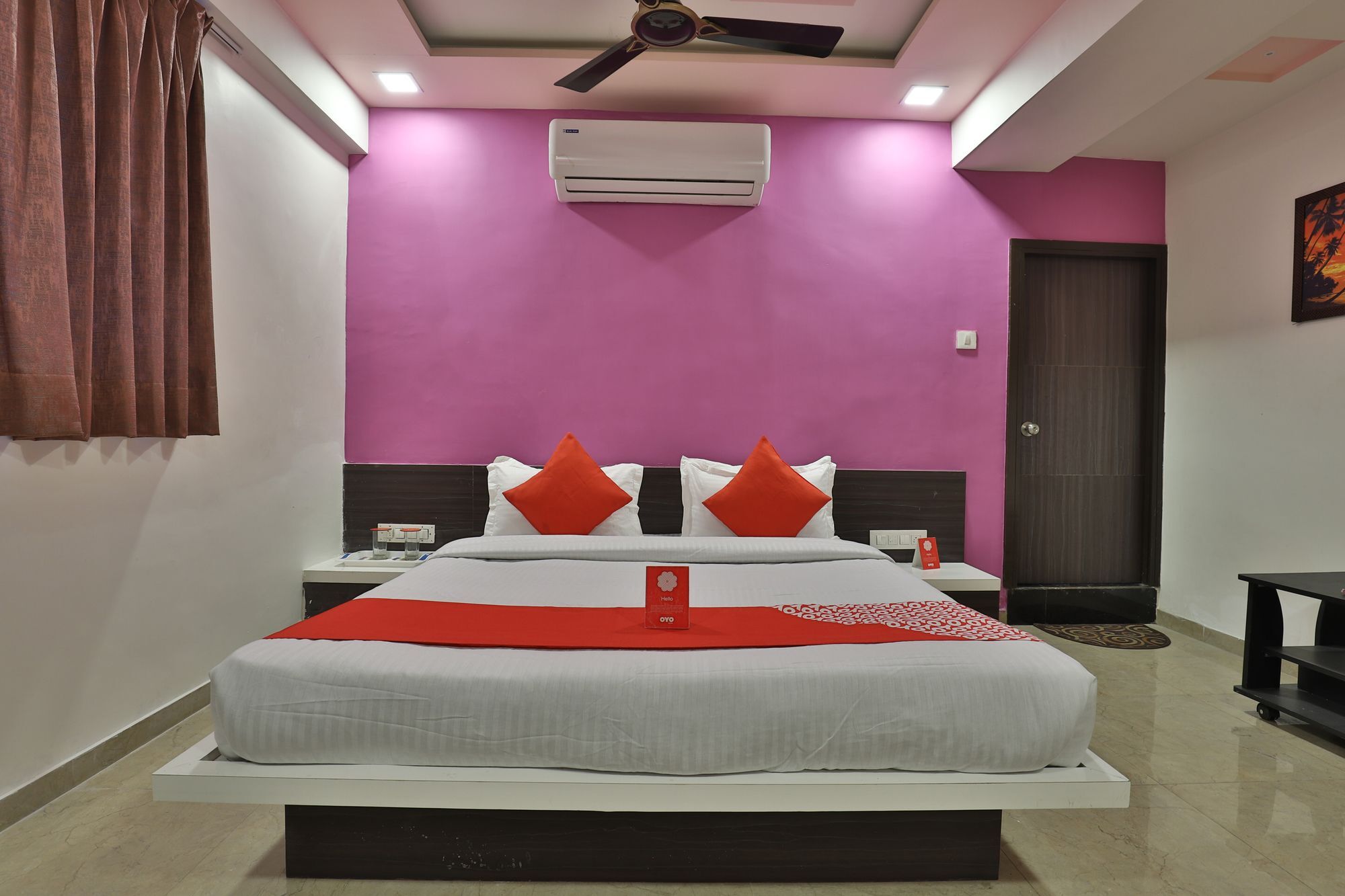 Oyo 11557 Maharaja Palace Hotel 3*